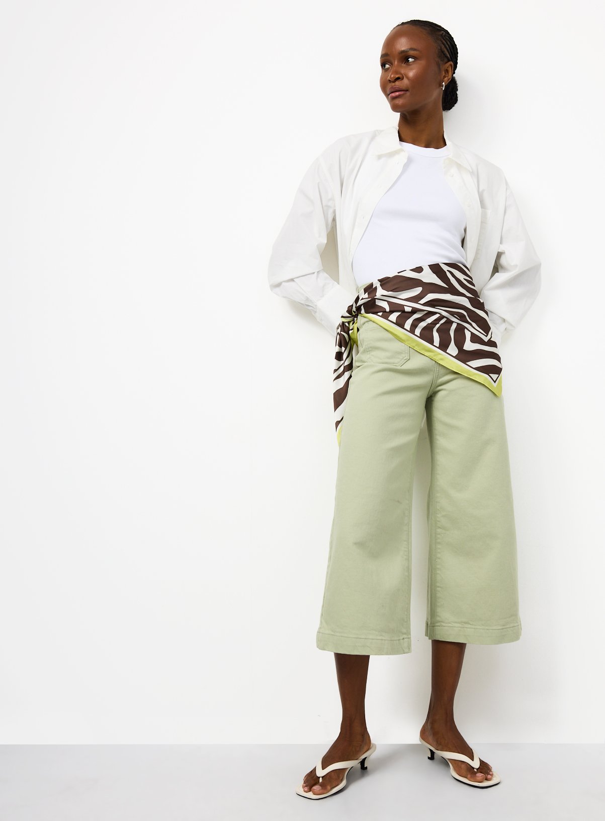 Light Green Cropped Wide Leg Jeans 16 - Image 2 thumbnail